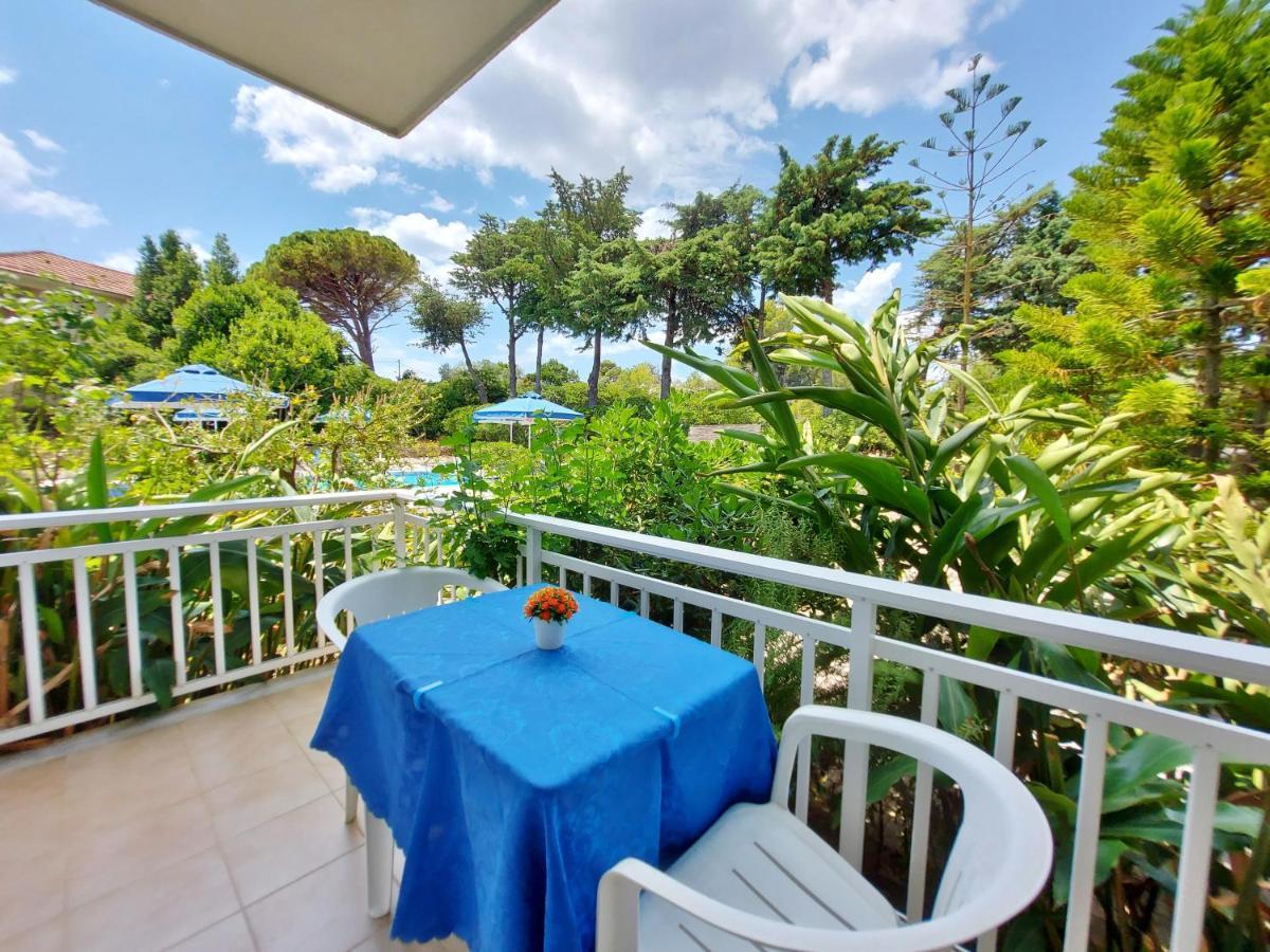 Blue White Apartments - Kefallonia Poolside Retreats Spartia  Luaran gambar