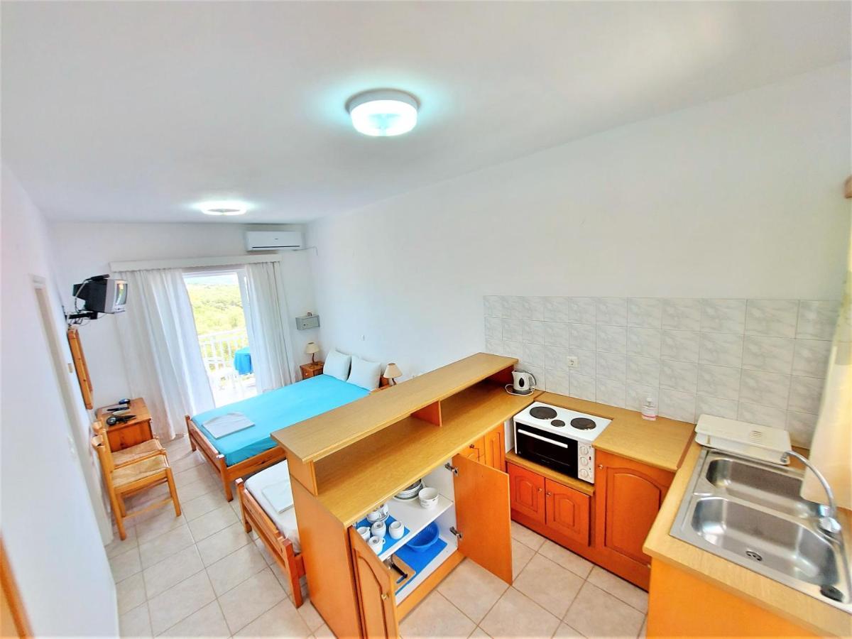 Blue White Apartments - Kefallonia Poolside Retreats Spartia  Luaran gambar