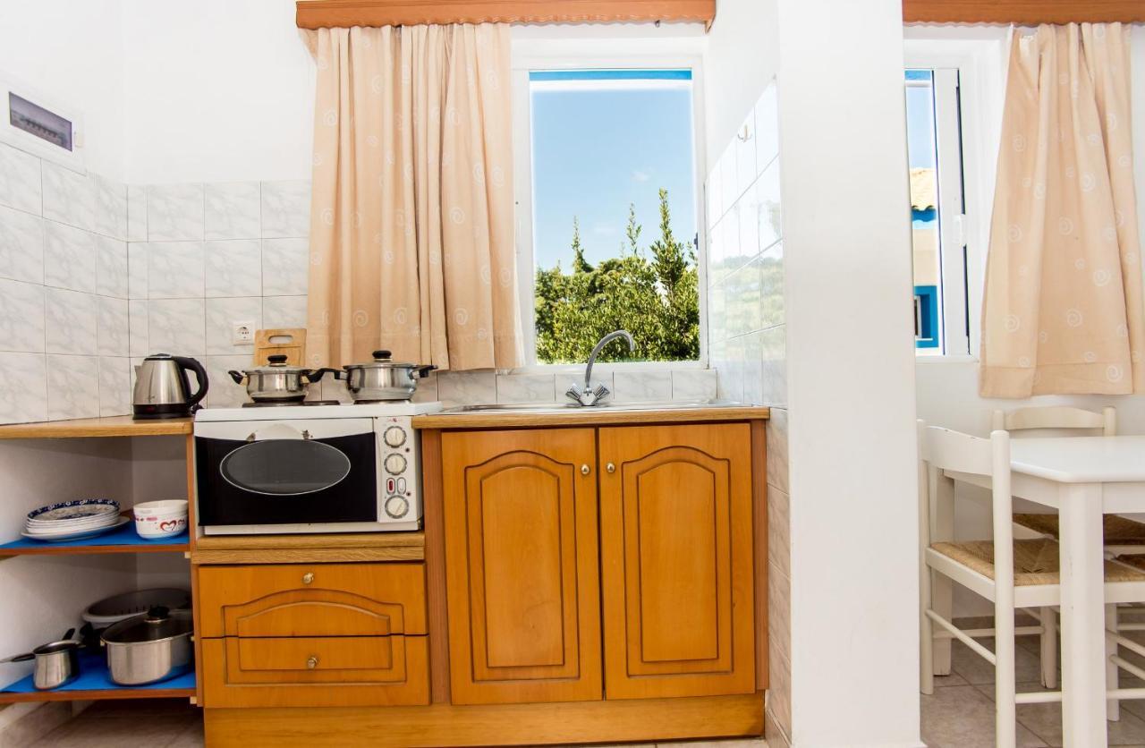 Blue White Apartments - Kefallonia Poolside Retreats Spartia  Luaran gambar