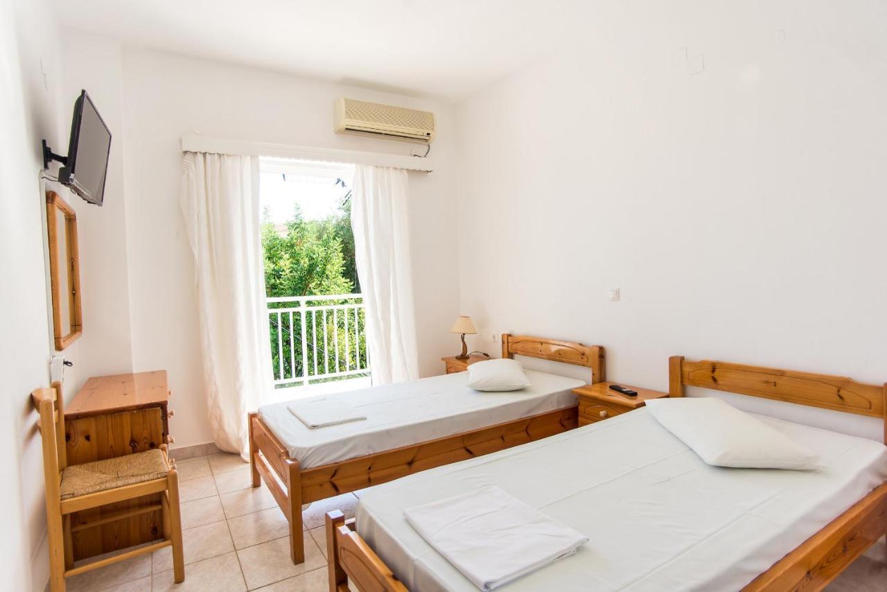 Blue White Apartments - Kefallonia Poolside Retreats Spartia  Luaran gambar