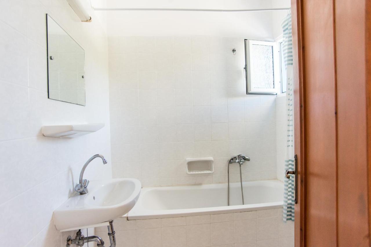 Blue White Apartments - Kefallonia Poolside Retreats Spartia  Luaran gambar